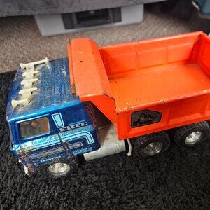 Vintage Ertl International Transtar Pressed Steel Automatic Dump Truck